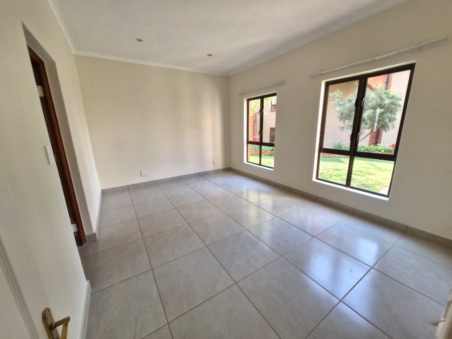To Let 3 Bedroom Property for Rent in Meerhof North West
